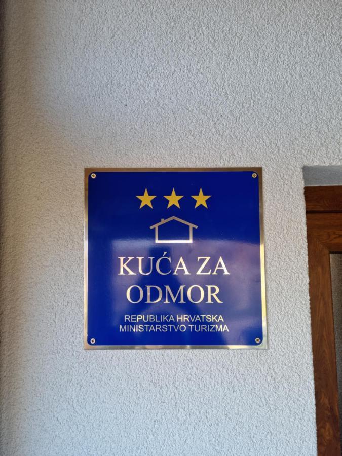 Kuca Za Odmor Baron Villa Kutjevo Bagian luar foto